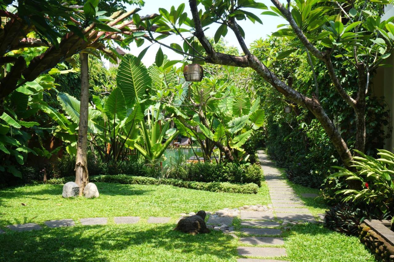 Sapodilla Ubud Hotel Exterior photo